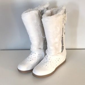 NWT Justice Winter Wedged Boots (Girl’s Size 5)